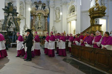 Abschlussvesper der Bischofskonferenz mit Austeilung des Bonifatiussegens (Foto: Karl-Franz Thiede)